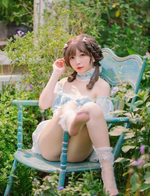 青木玲