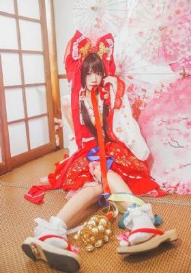 纯白轮舞曲动漫