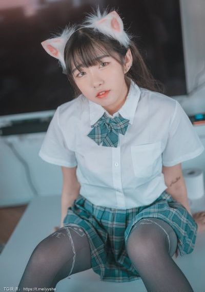 女子自称长得好看不想排队